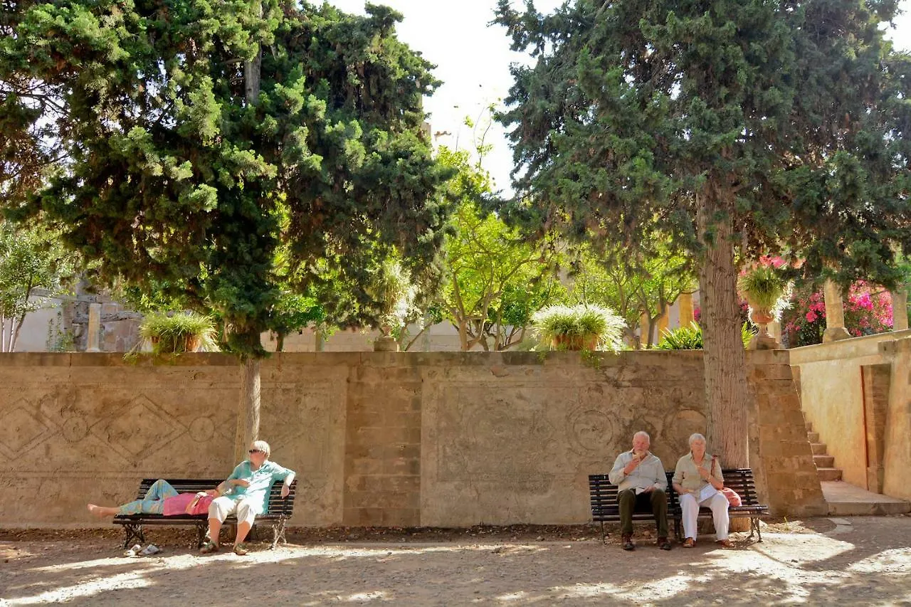 Ferienhaus Townhouse In Palma 300 Mts To The Beach Spanien